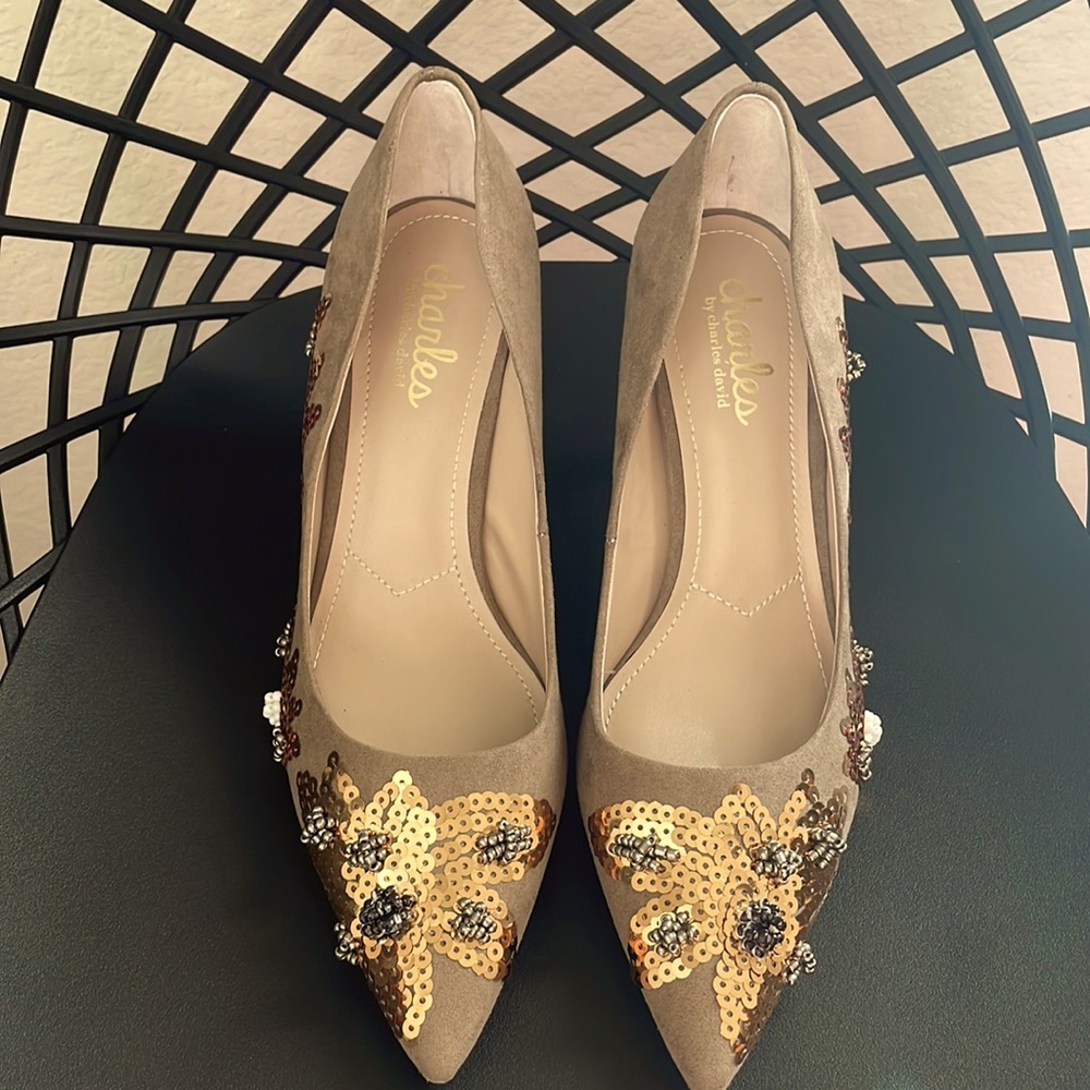 Charles by Charles David Women Pointy Heels Sz 8.5 Embellished Evening